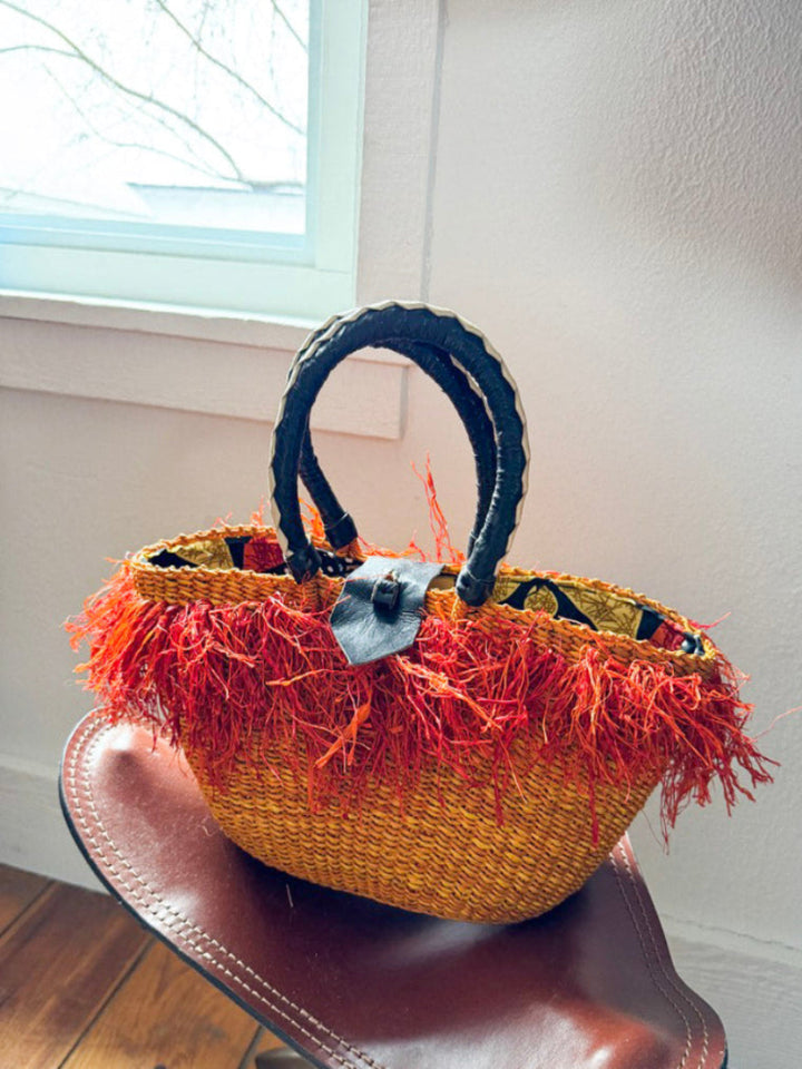 Fringe Woven Straw Handbag