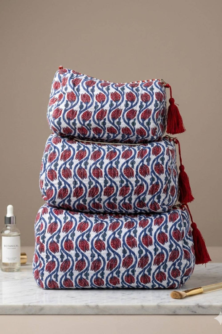 Quilted Toiletry Bag Set/Blue & Red Pattern